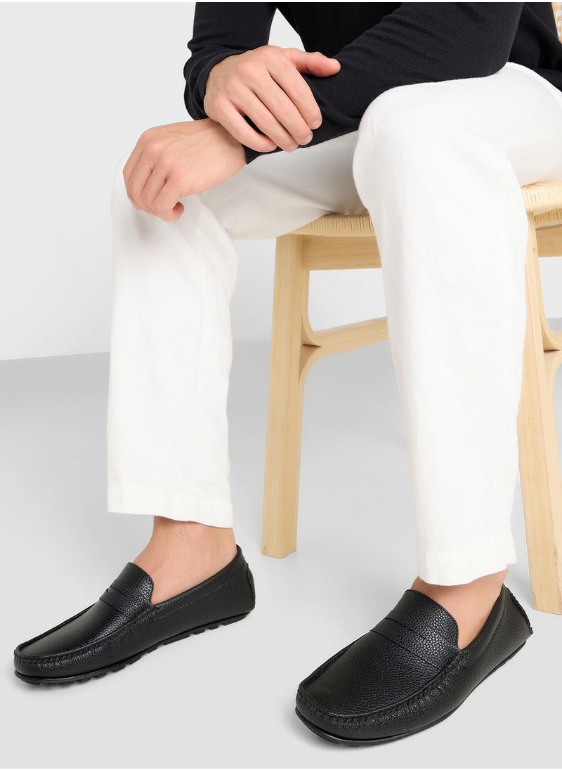 Saddle Details Smart Loafers