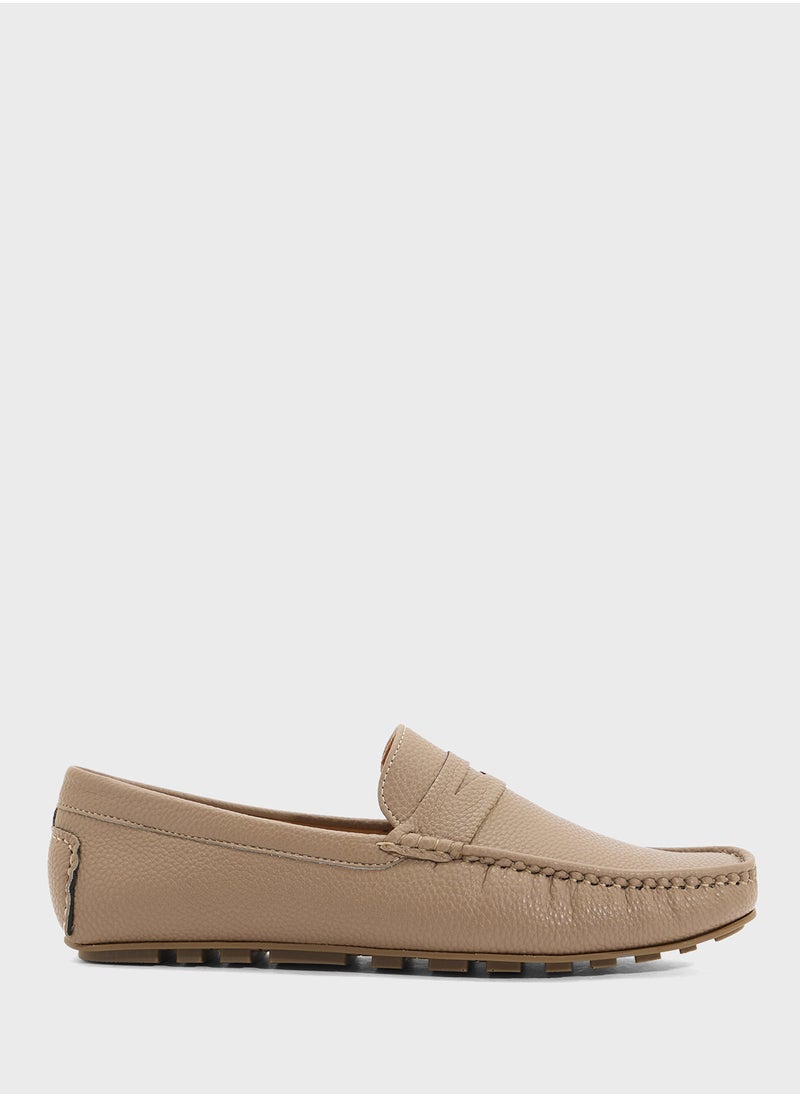 Saddle Details Smart Loafers
