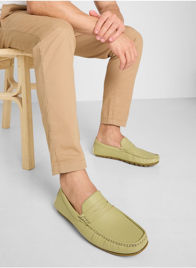 Saddle Details Smart Loafers