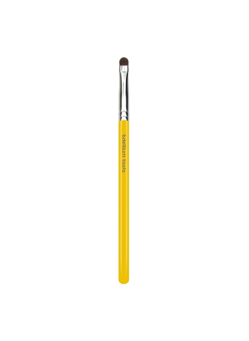 Bdellium Tools Professional Makeup Brush - Studio Series 755 Smudge - With Mix of Soft Natural and Synthetic Fibers, For Creating the Soft, Smoky Eyes (Yellow, 1pc)