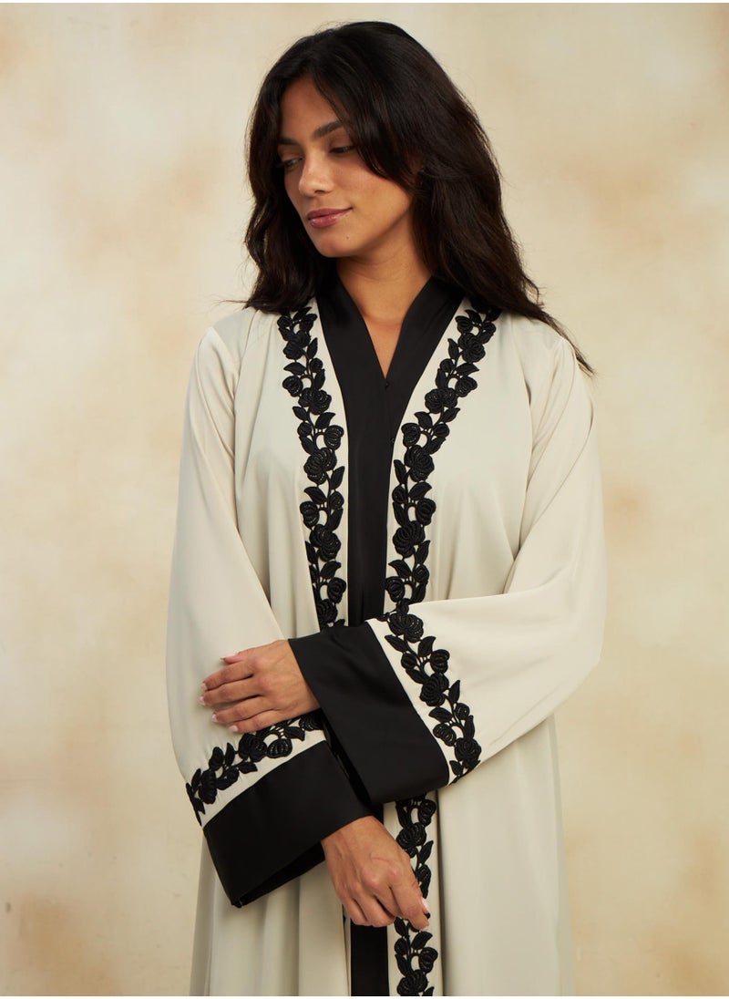 TIMELESS CHARM ABAYA