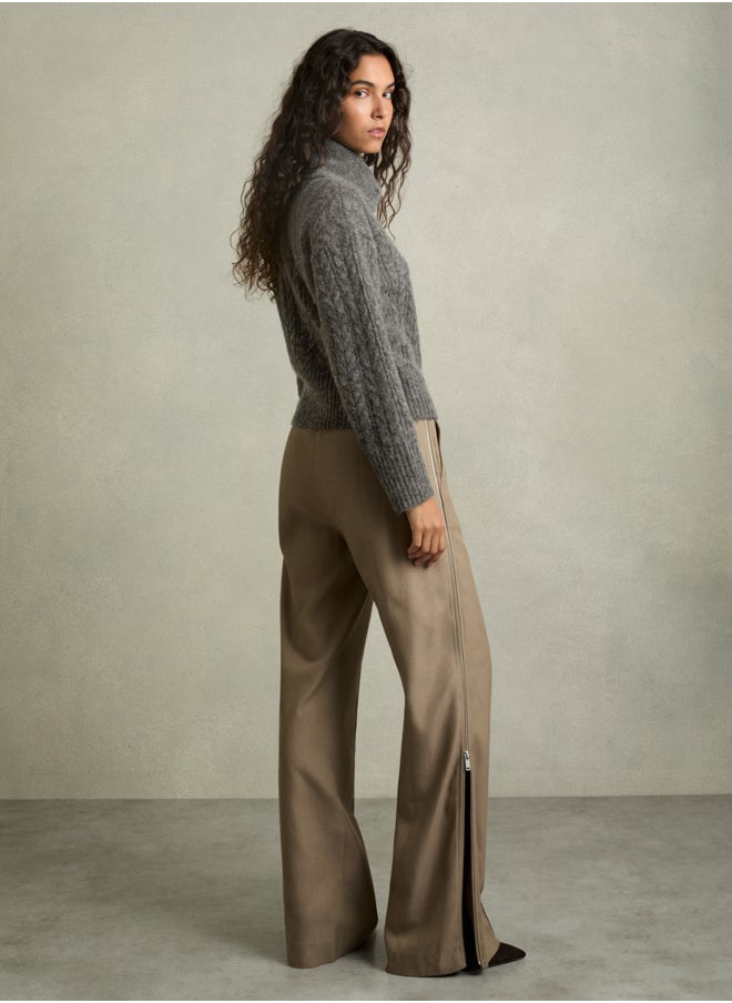 Crop Cable Jumper
