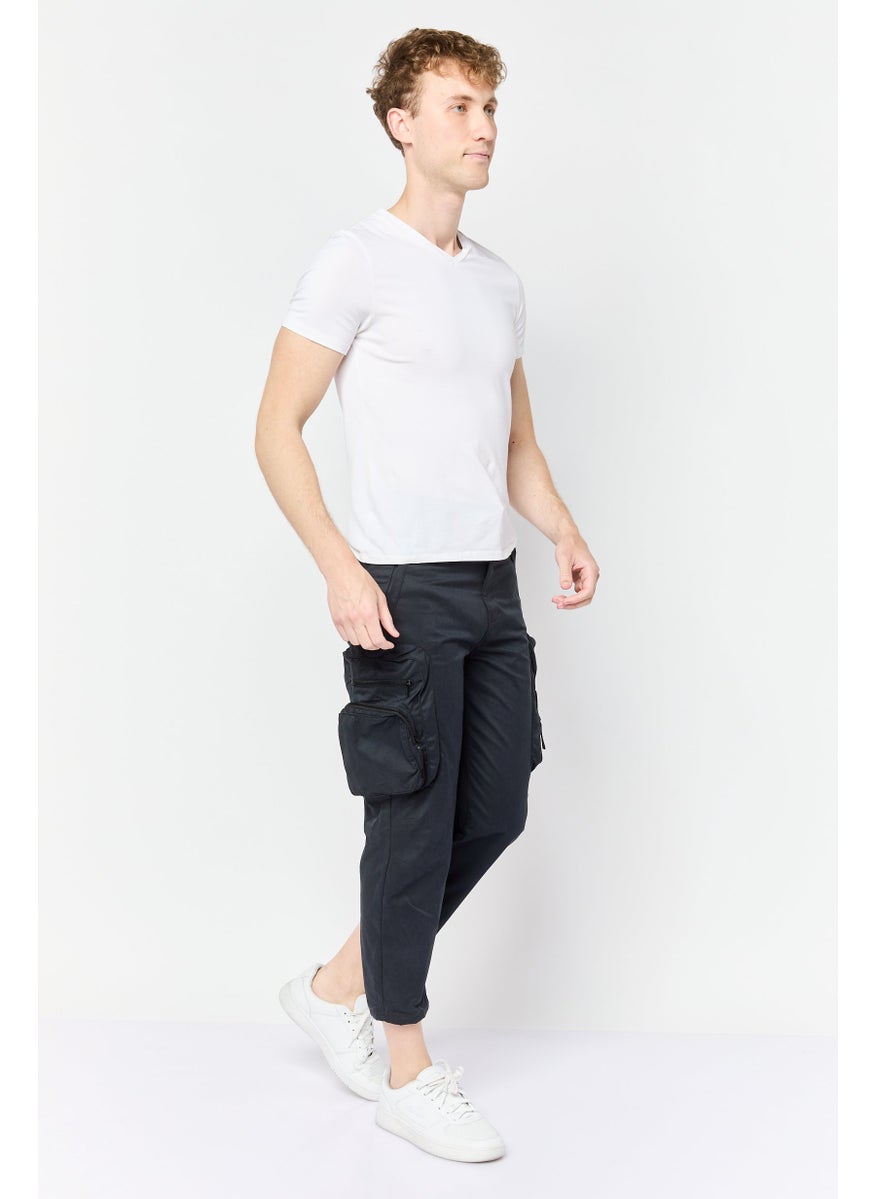 Men Loose Fit Solid Cargo Pants, Navy