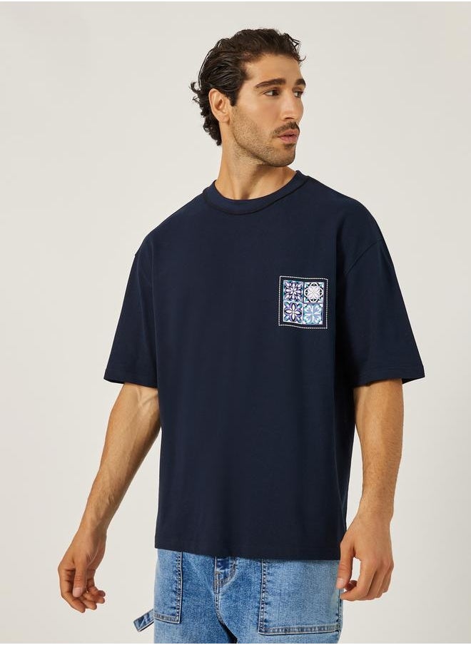 Textured Oversized Graphic Print Round Neck T-Shirt