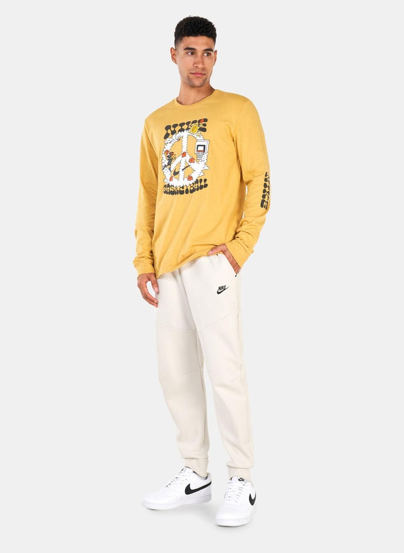 Men's Graphic Long-Sleeve T-Shirt