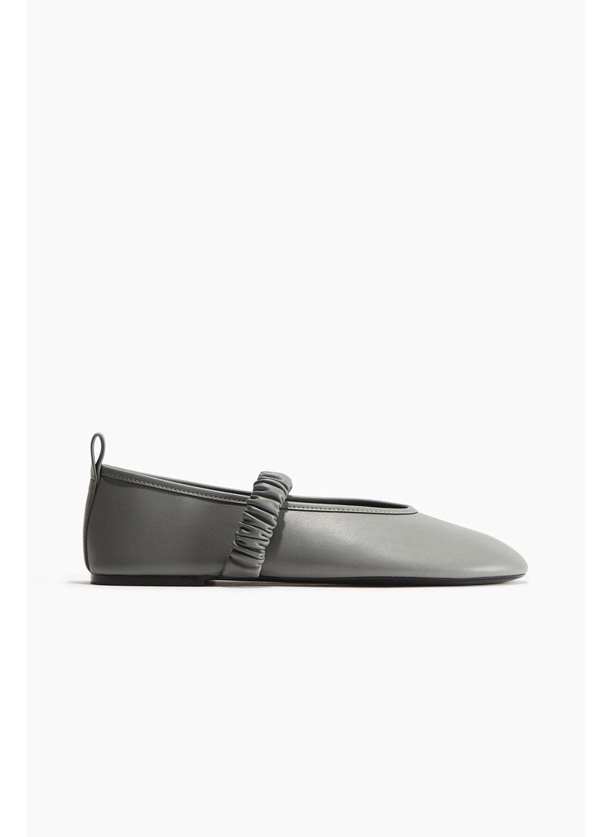Scrunchie-Detail Ballet Pumps