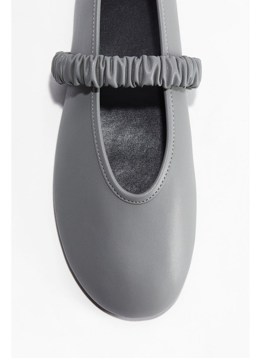 Scrunchie-Detail Ballet Pumps