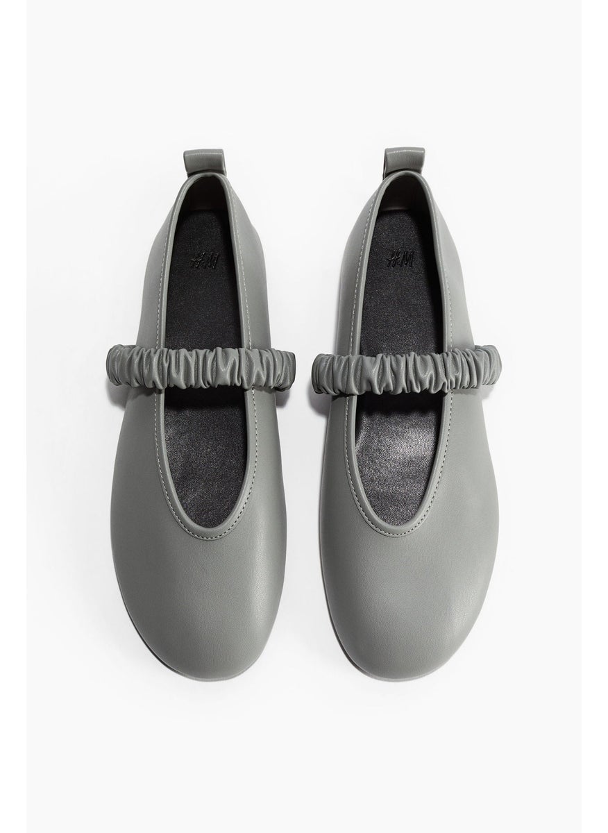 Scrunchie-Detail Ballet Pumps