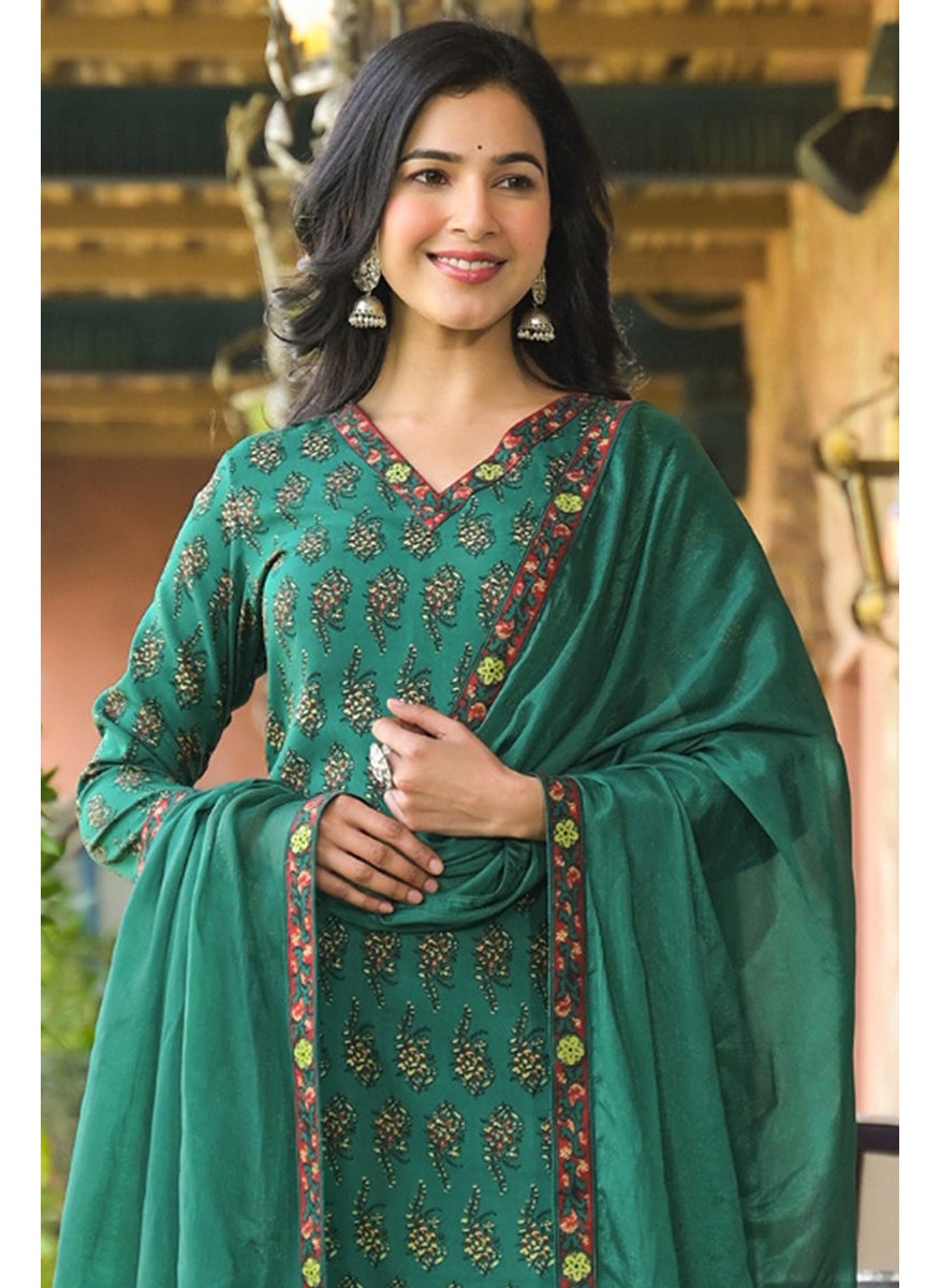 Green Viscose Rayon Floral Printed Straight 3-Piece Kurta Set
