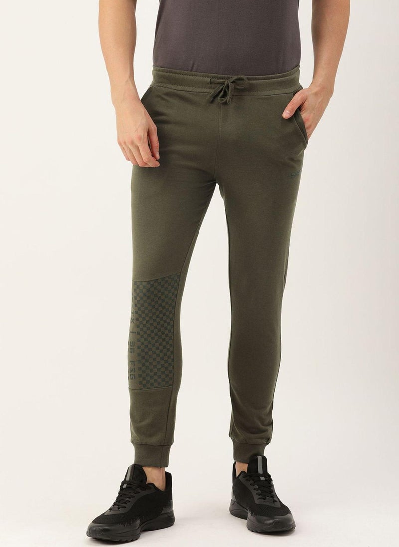 Men Slim Fit Solid Mid-Rise Stretchable Knitted Jogger Trousers