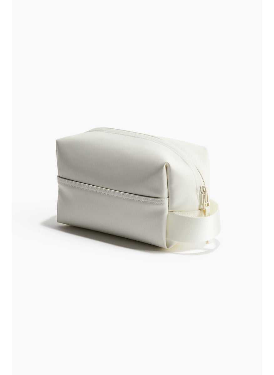 Water-Repellent Gym Wash Bag