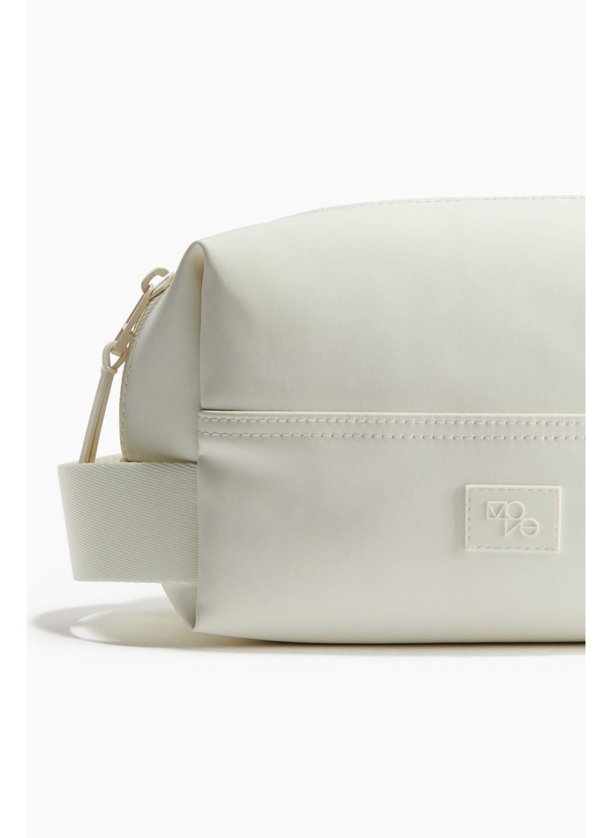 Water-Repellent Gym Wash Bag