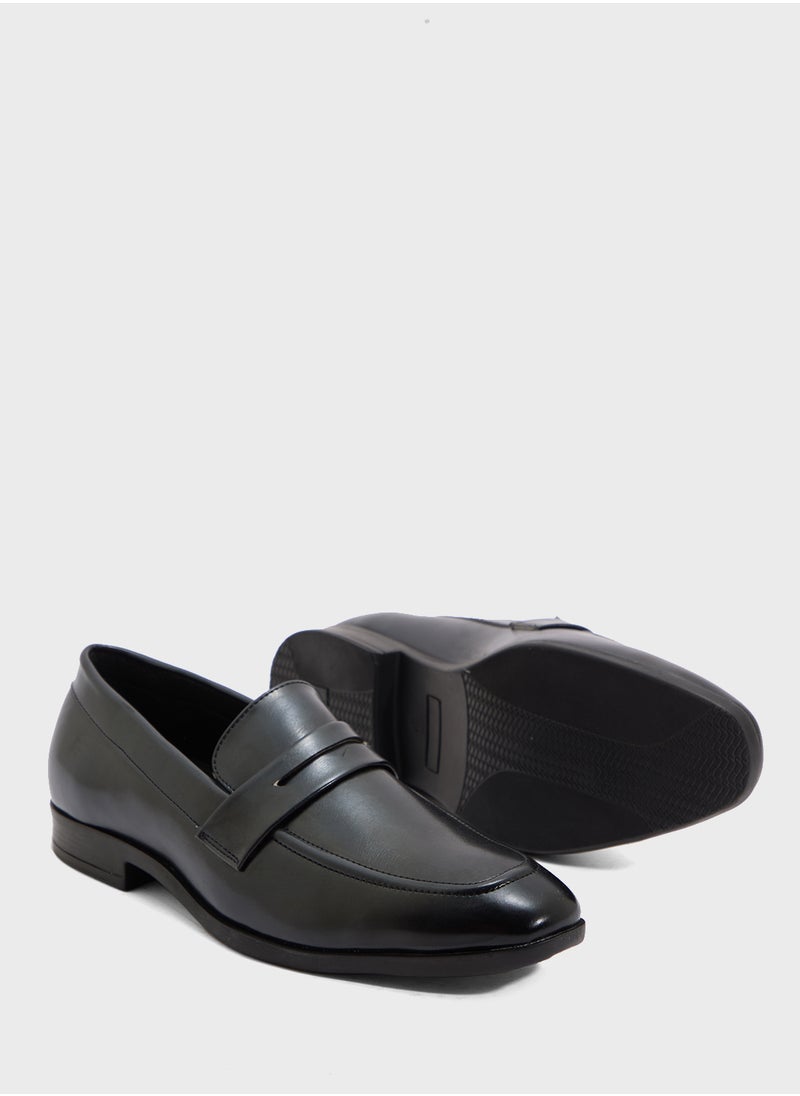 Saddle Detail Classic Formal Slip Ons
