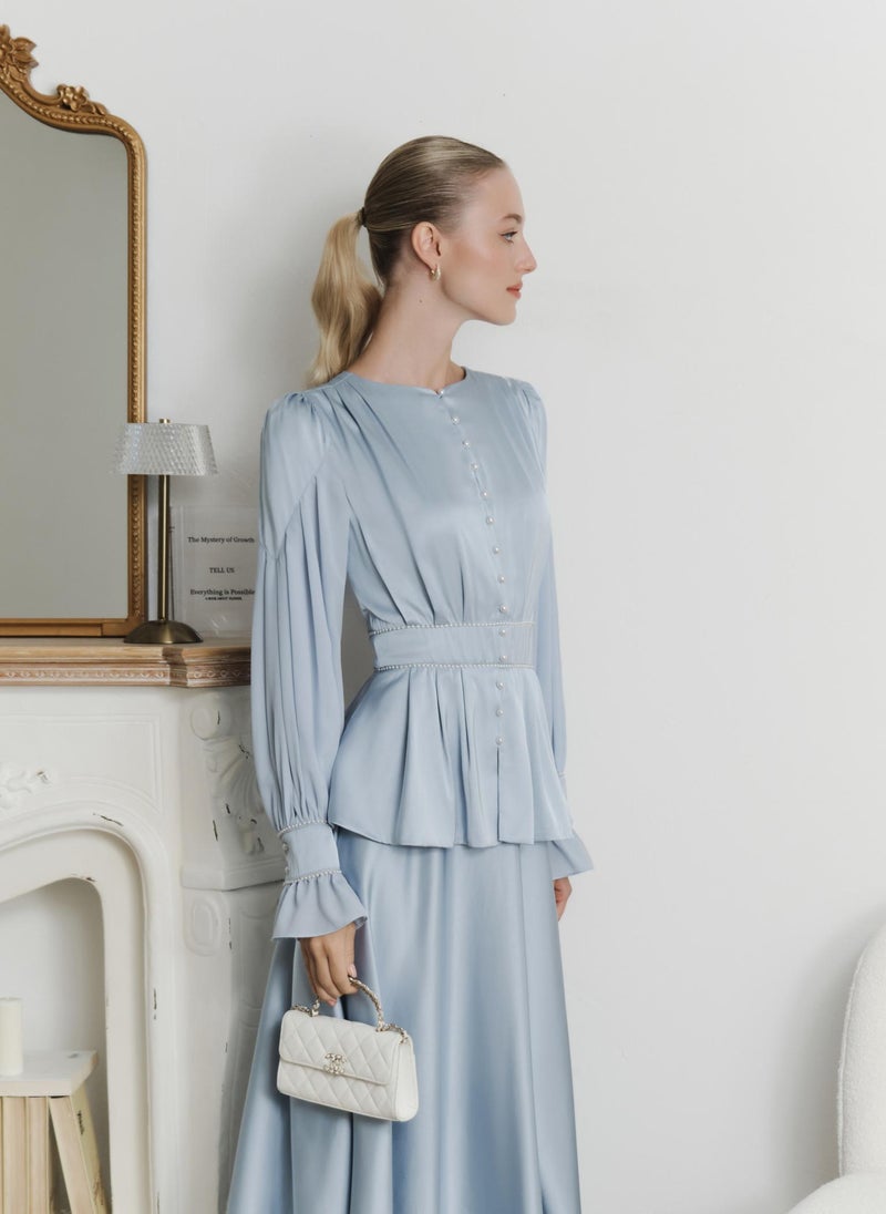 Maxi dress with puff sleeves and pearl decoration