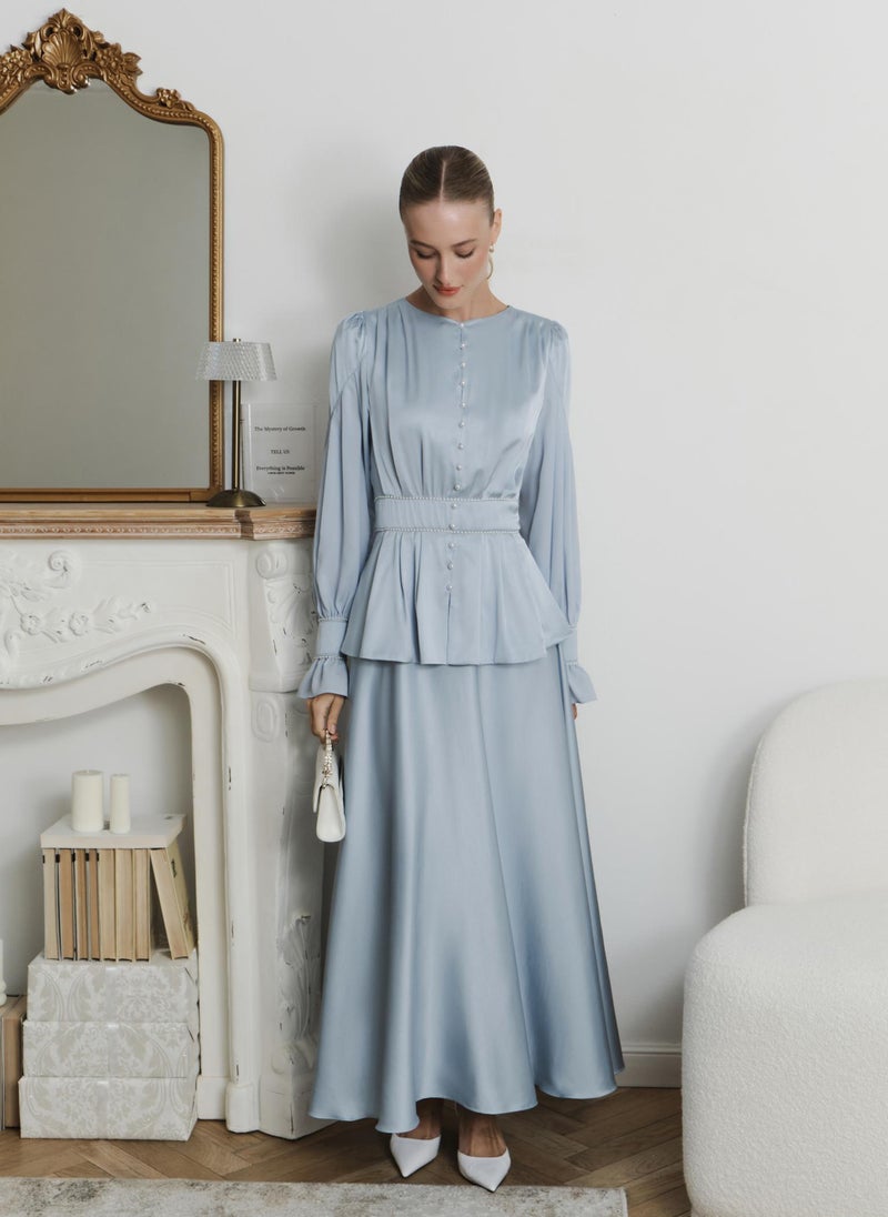Maxi dress with puff sleeves and pearl decoration