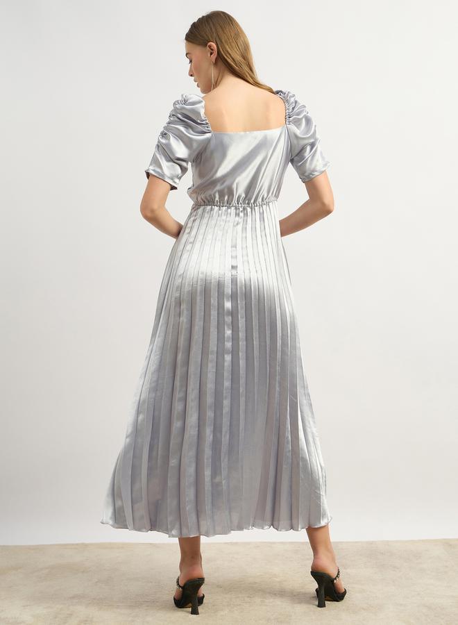 Solid Ruched Sleeve Pleated Maxi Dress