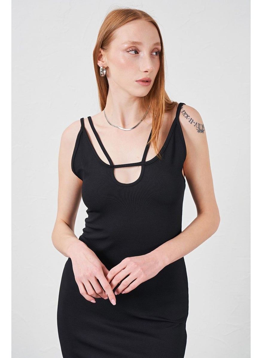 Women's Black Double Lined Wrinkled Fabric Dress
