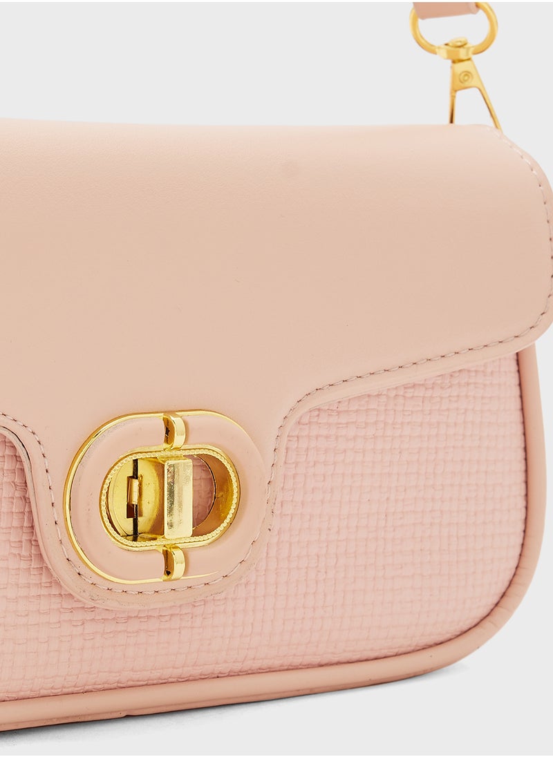 Chain Detail Strap Crossbody
