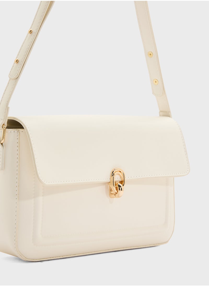 Classic Shoulder Bag