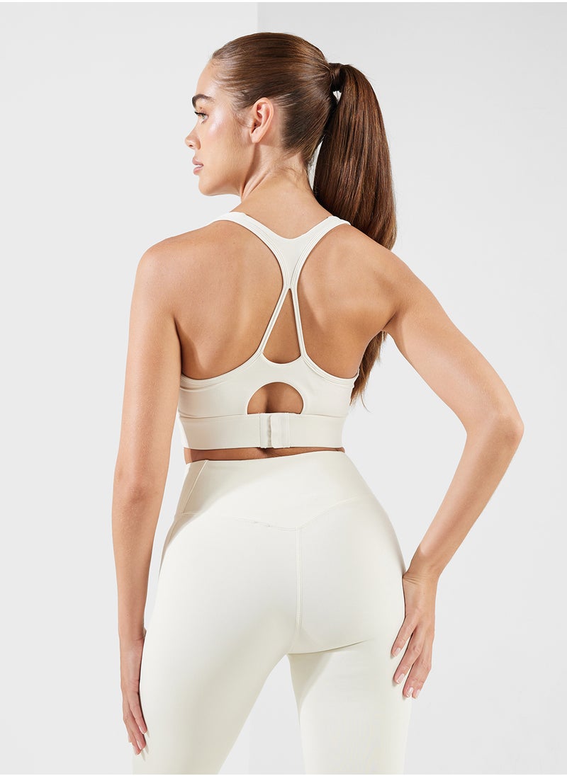 Medium Coverage Back Cutout Detail Sports Bra With Clasp
