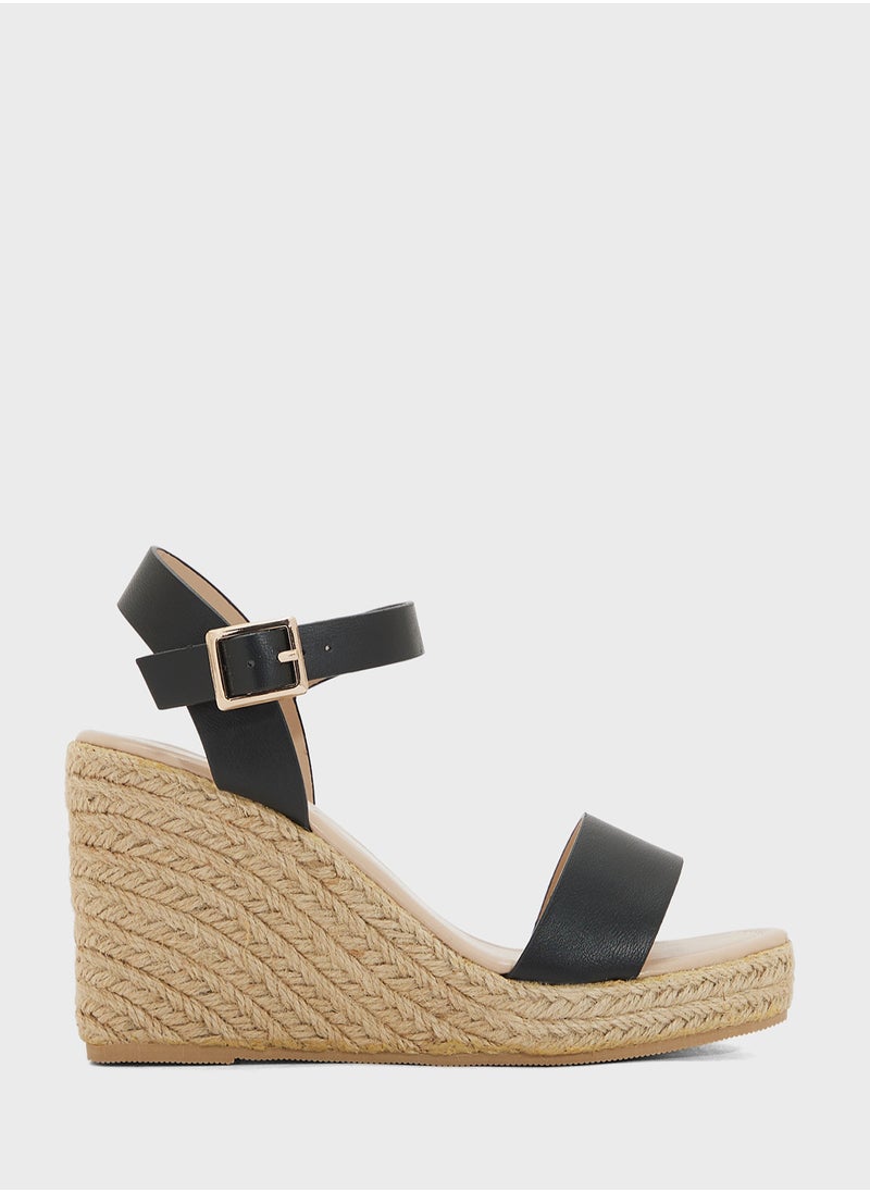 Knot Strap Flat Sandal