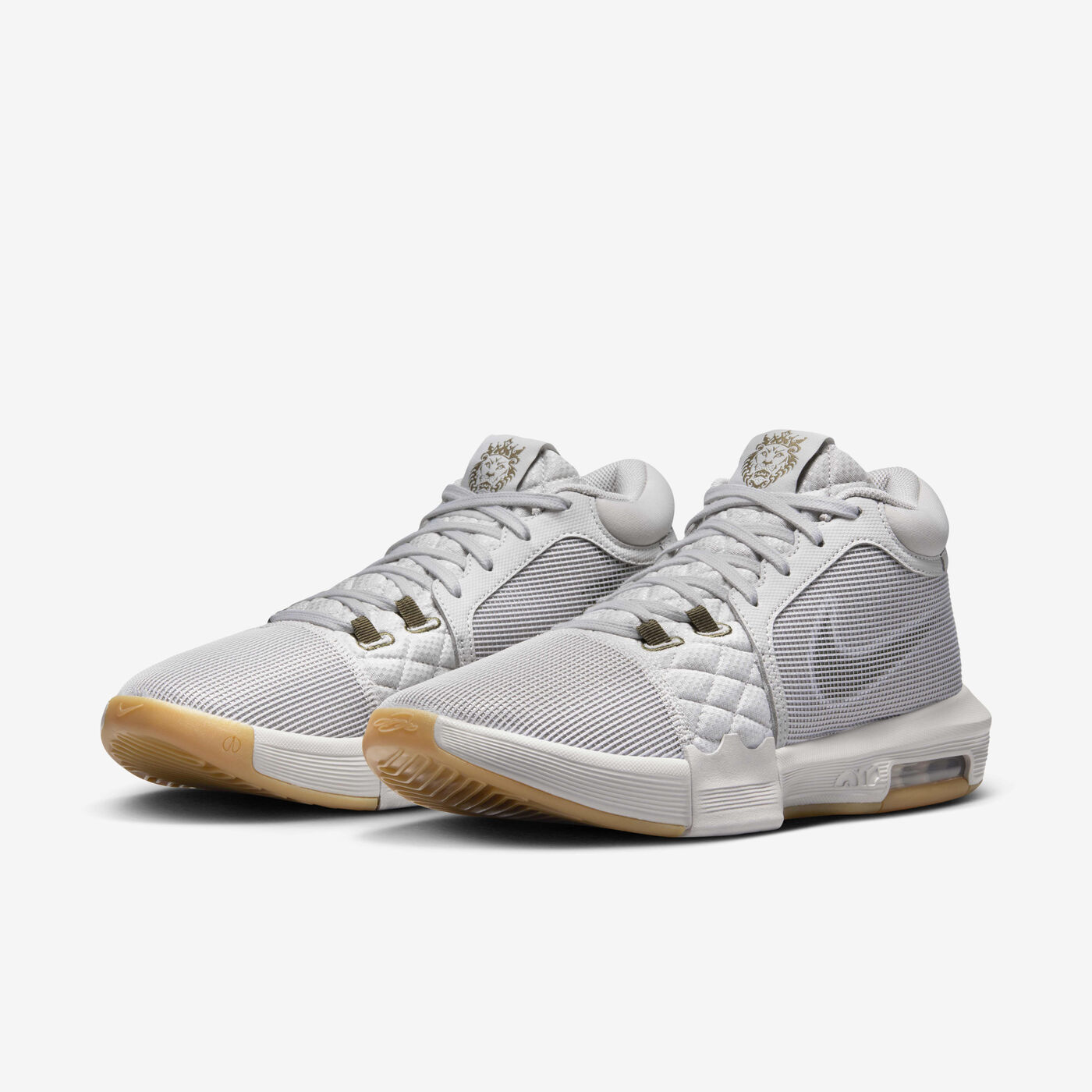 LeBron Witness 8 Basketball Shoes