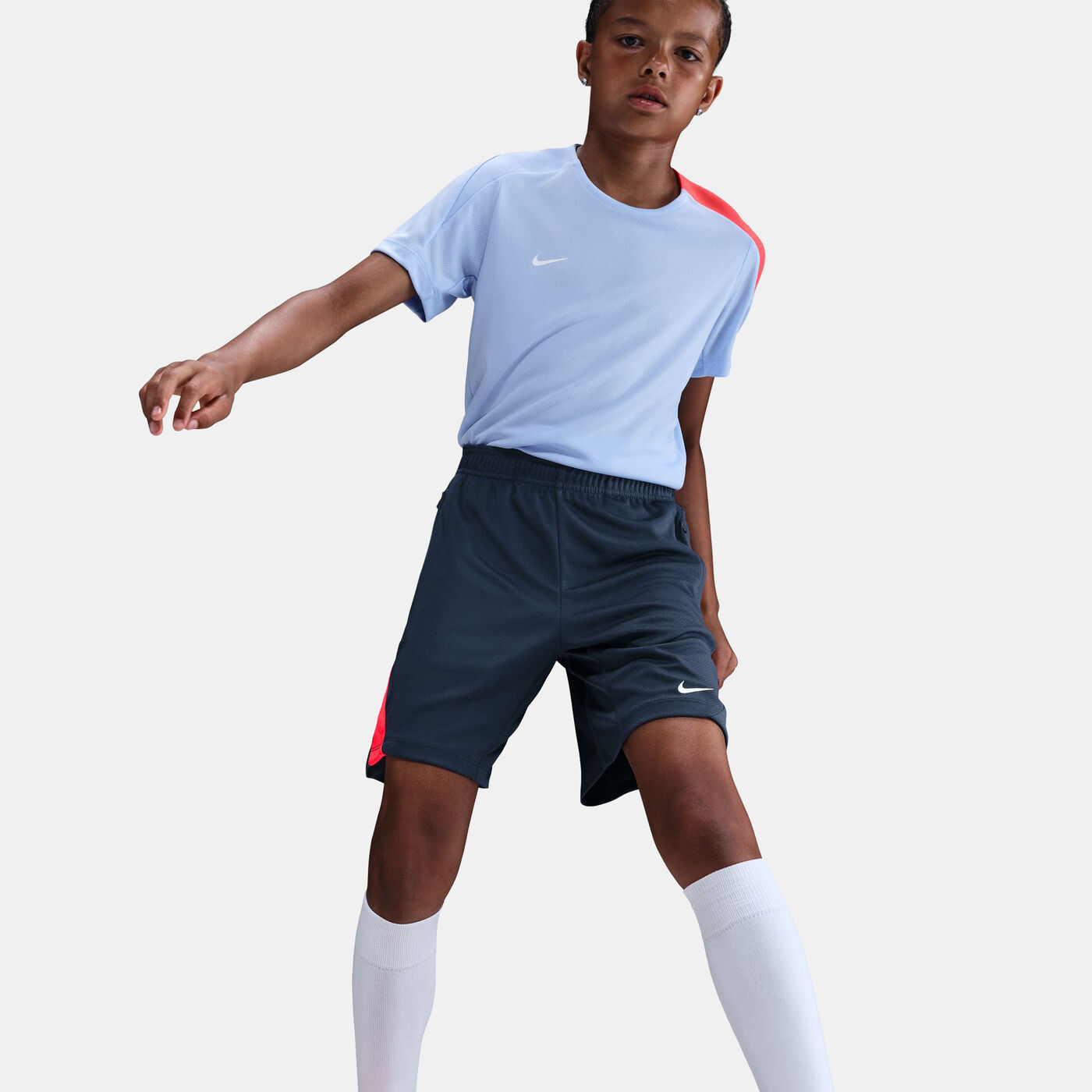 Kids' Dri-FIT Strike Football Shorts (Older Kids)