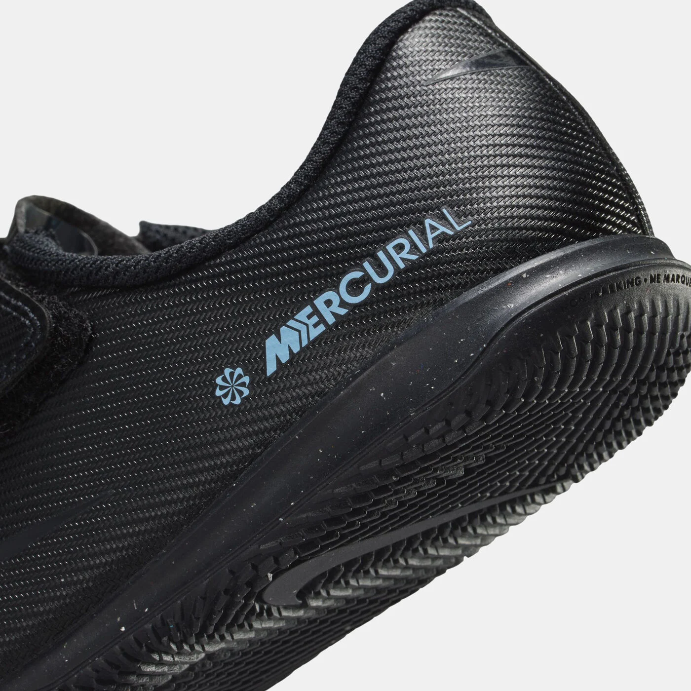Kids' Mercurial Vapor 16 Club Indoor Court Football Shoes