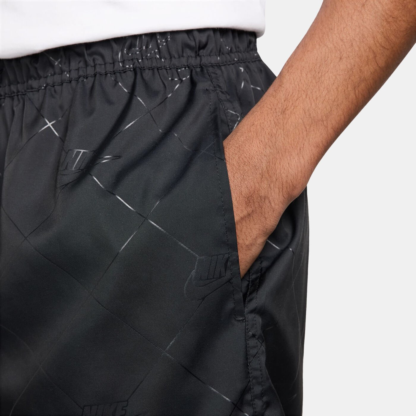 Men's Club Flow Woven Shorts