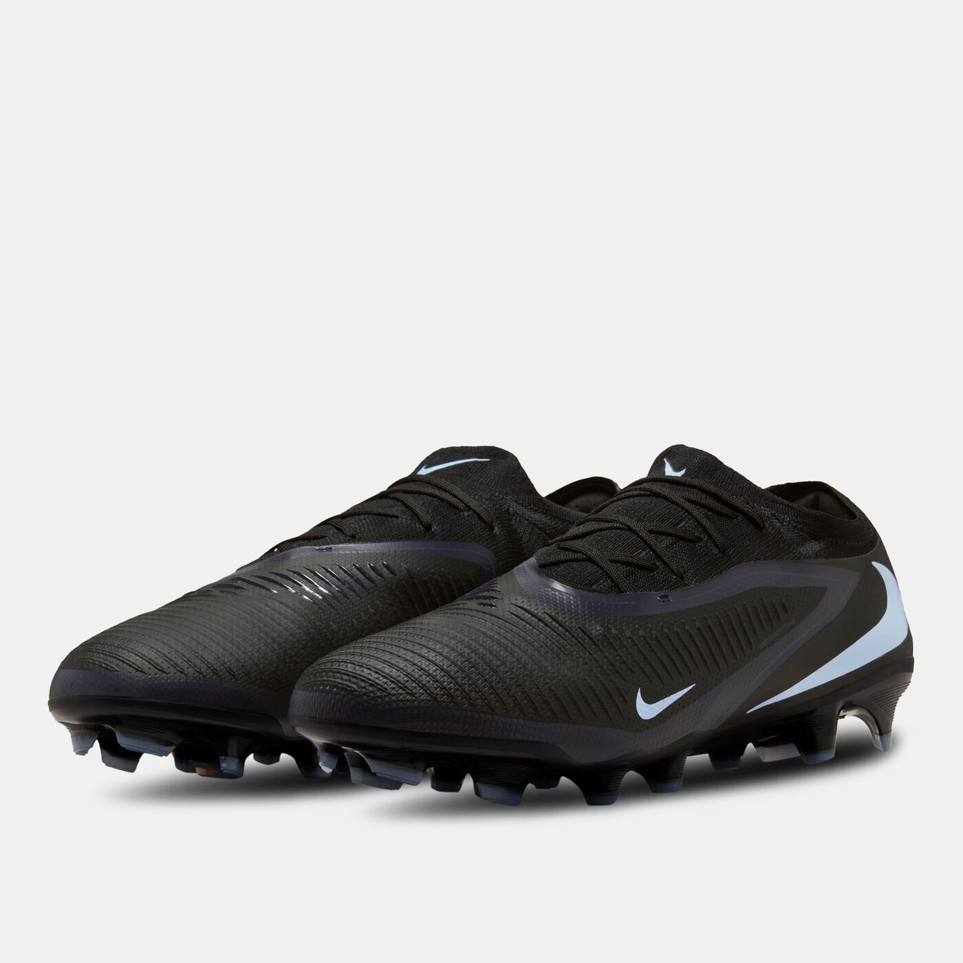 Men's Phantom 6 Low Pro Firm Ground Football Shoes
