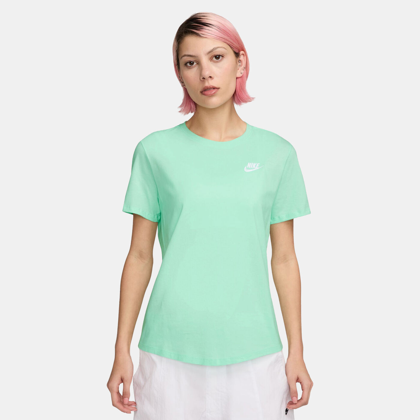 Women's Sportswear Club Essentials T-Shirt