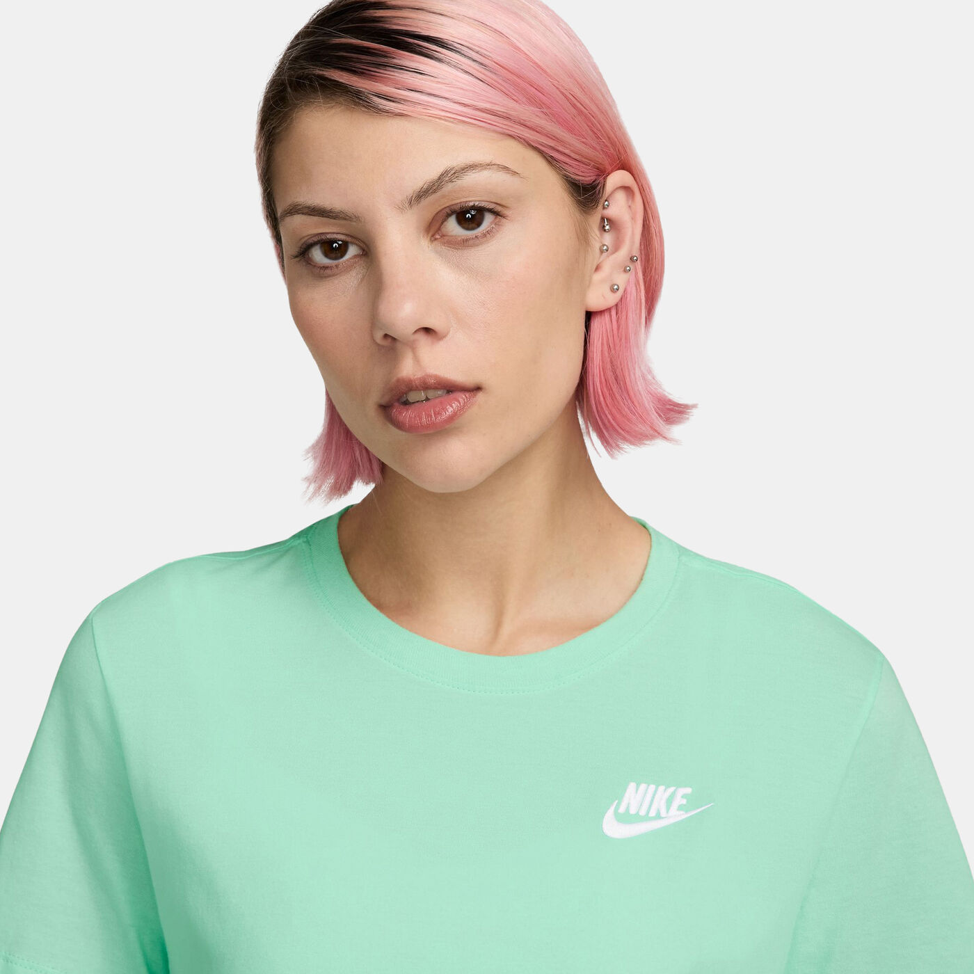 Women's Sportswear Club Essentials T-Shirt