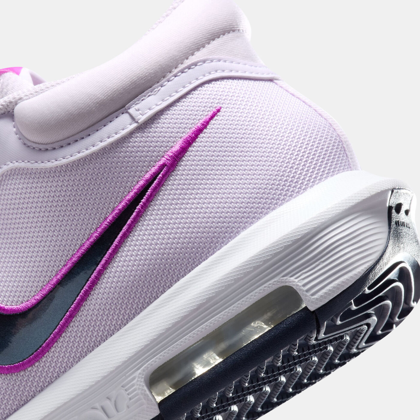 Men's LeBron Witness VIII Basketball Shoes