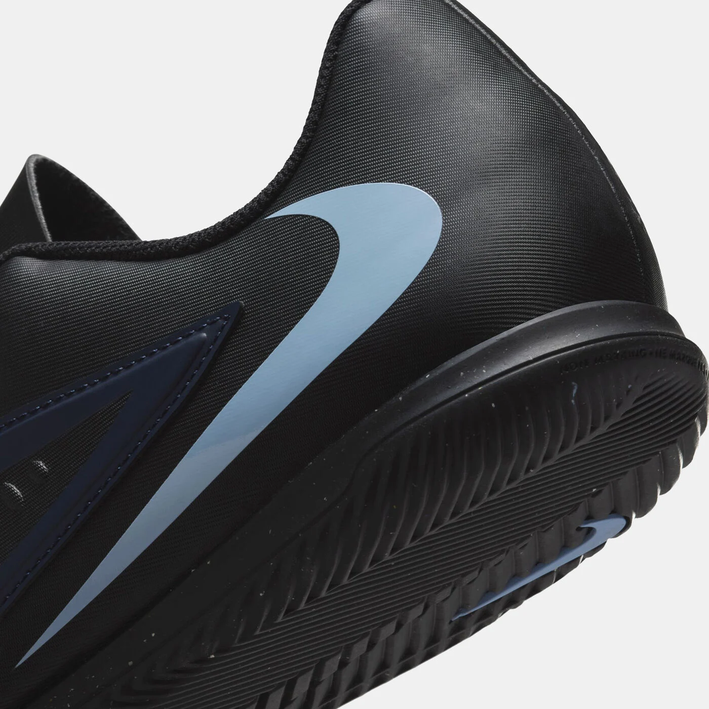 Men's Phantom 6 Low Club Indoor Court Football Shoes