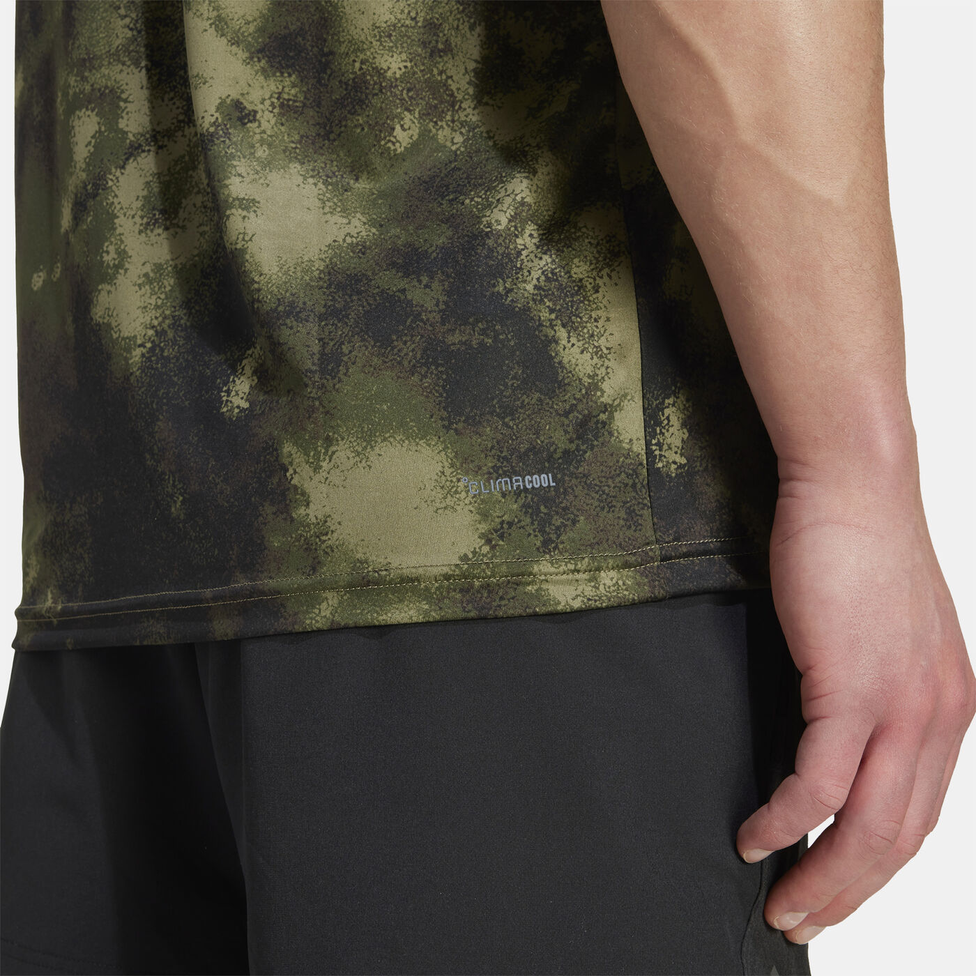 Men's Train Essentials Seasonal Printed Training T-Shirt