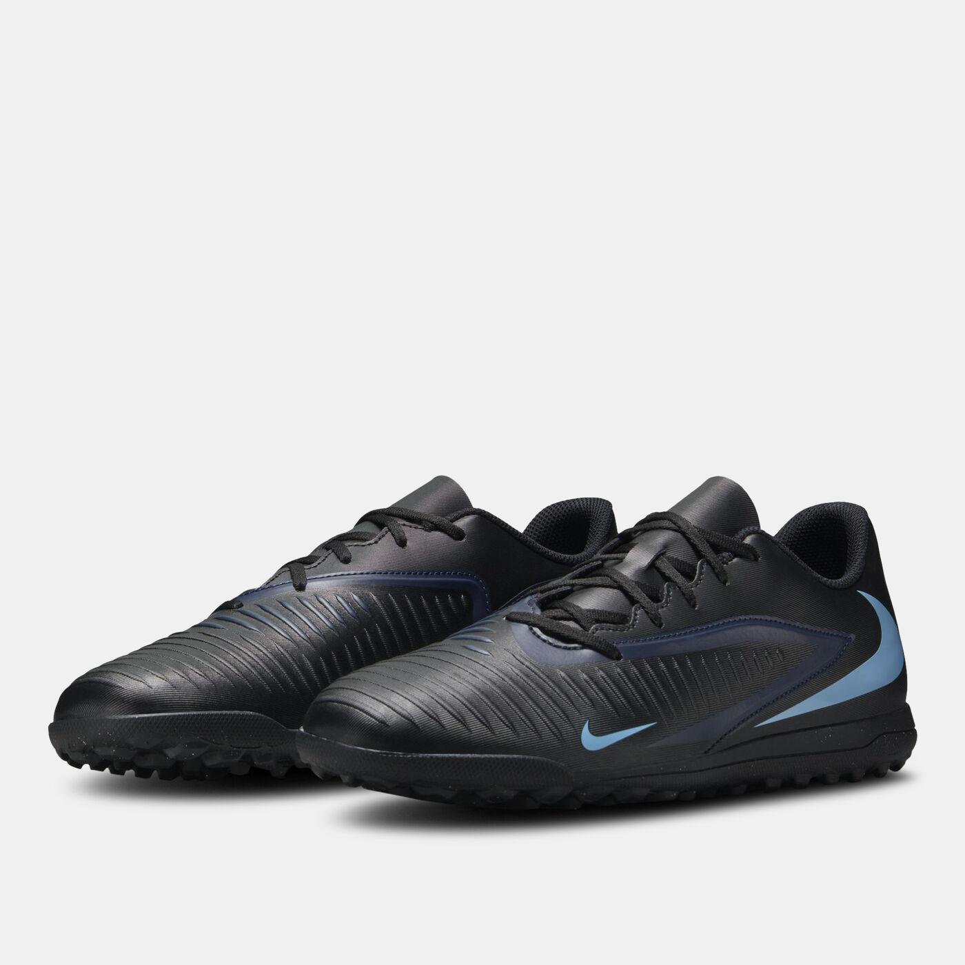 Men's Phantom 6 Low Club Turf Ground Football Shoes