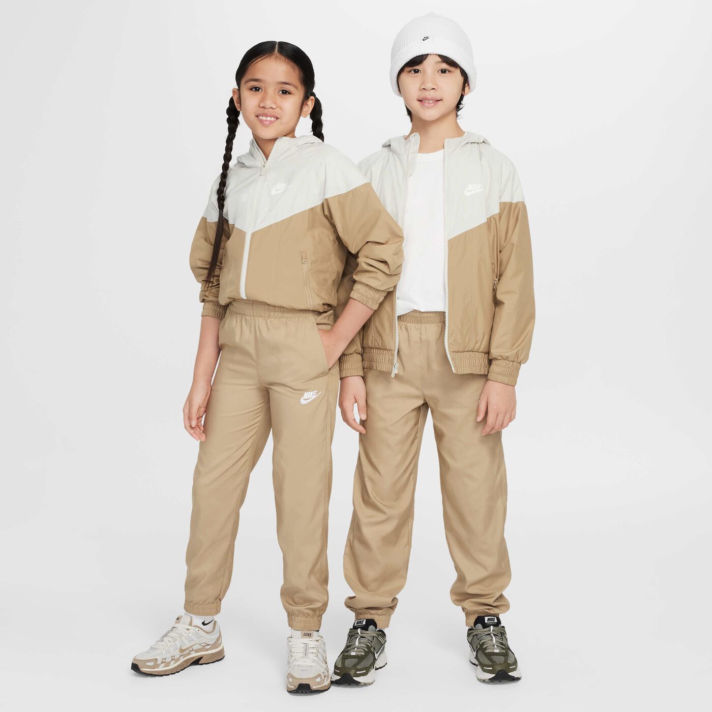 Kids' Sportswear Club Woven Joggers