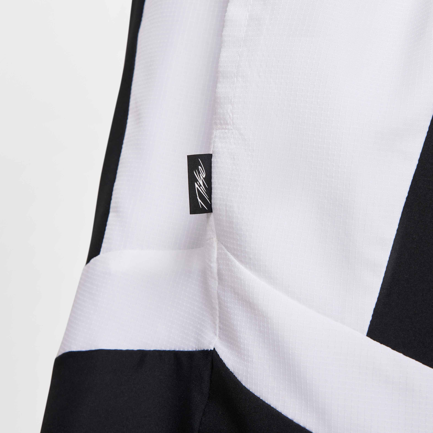 Men's Icon Woven Shorts