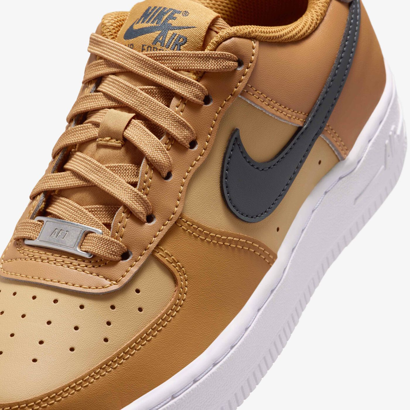 Kids' Air Force 1 Shoe (Older Kids)