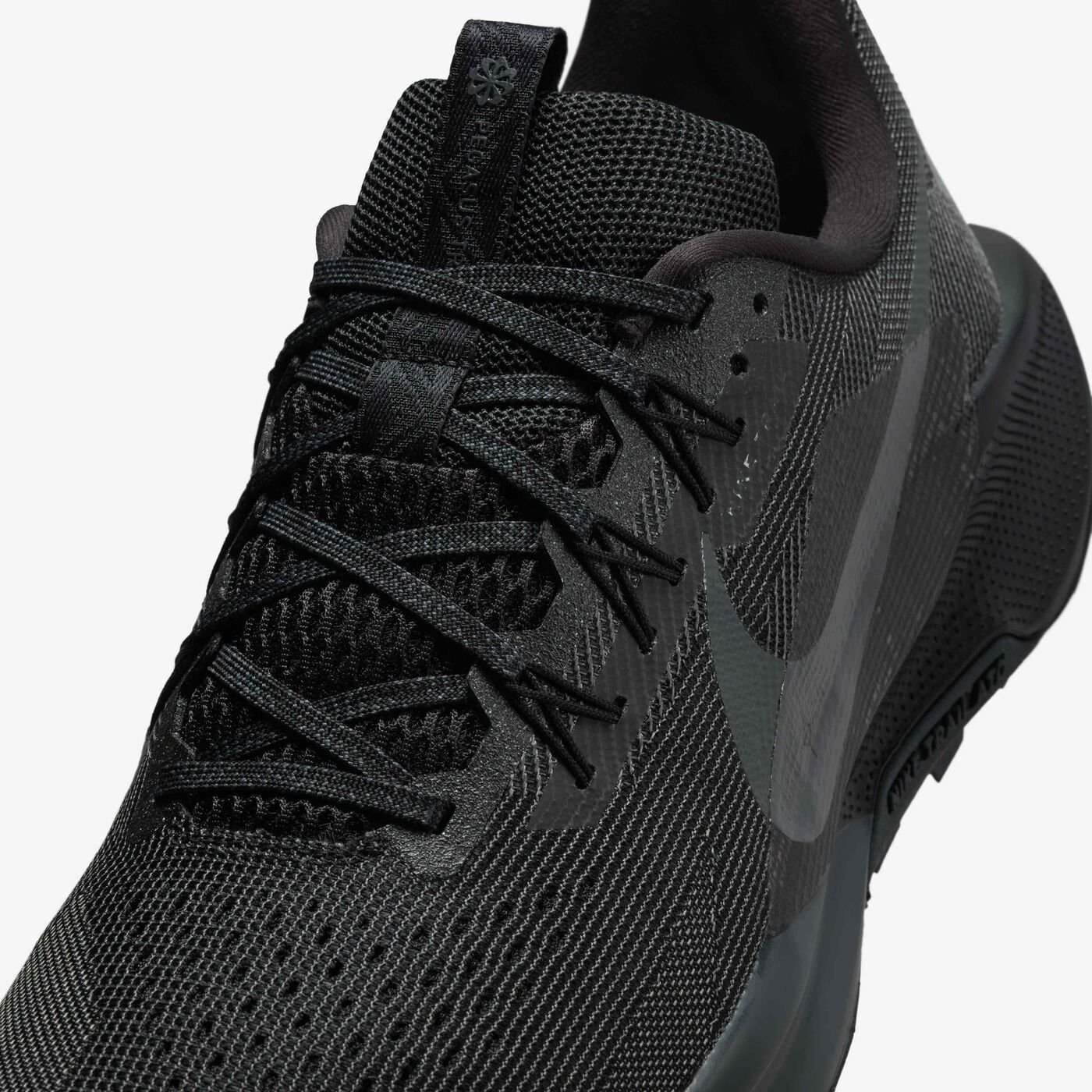 Men's Pegasus 5 Trail-Running Shoes