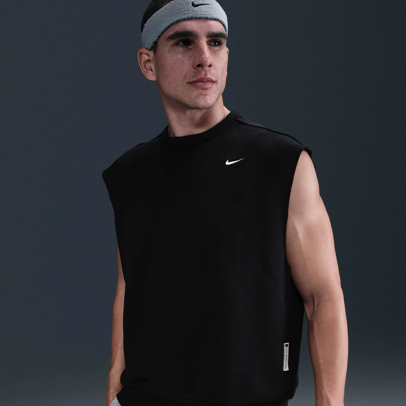 Men's Standard Issue Dri-FIT Sleeveless Basketball Sweatshirt