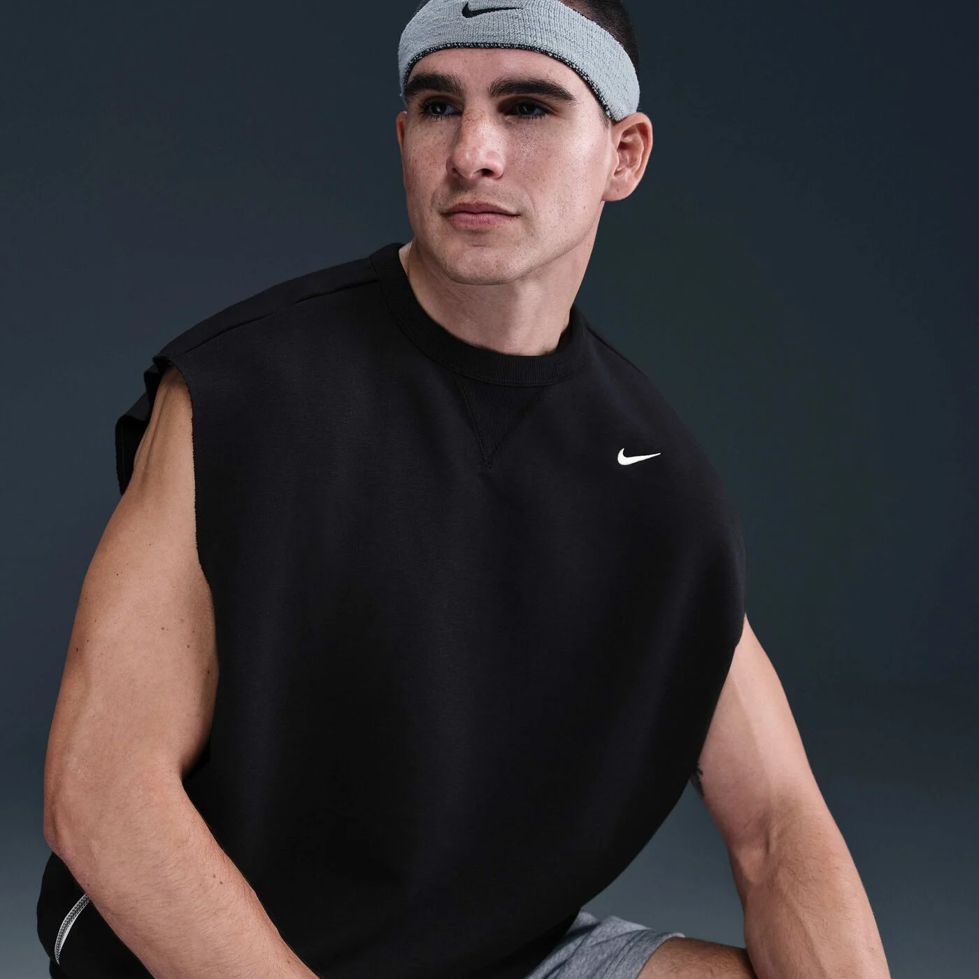 Men's Standard Issue Dri-FIT Sleeveless Basketball Sweatshirt