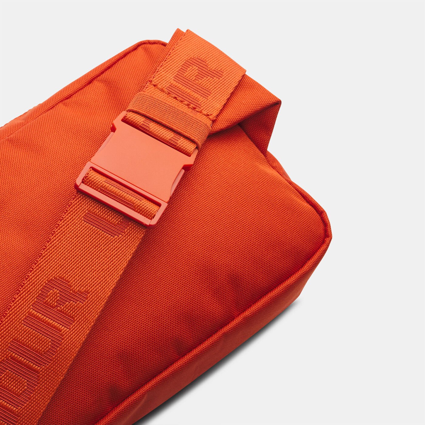 Essential Lite Shoulder Bag