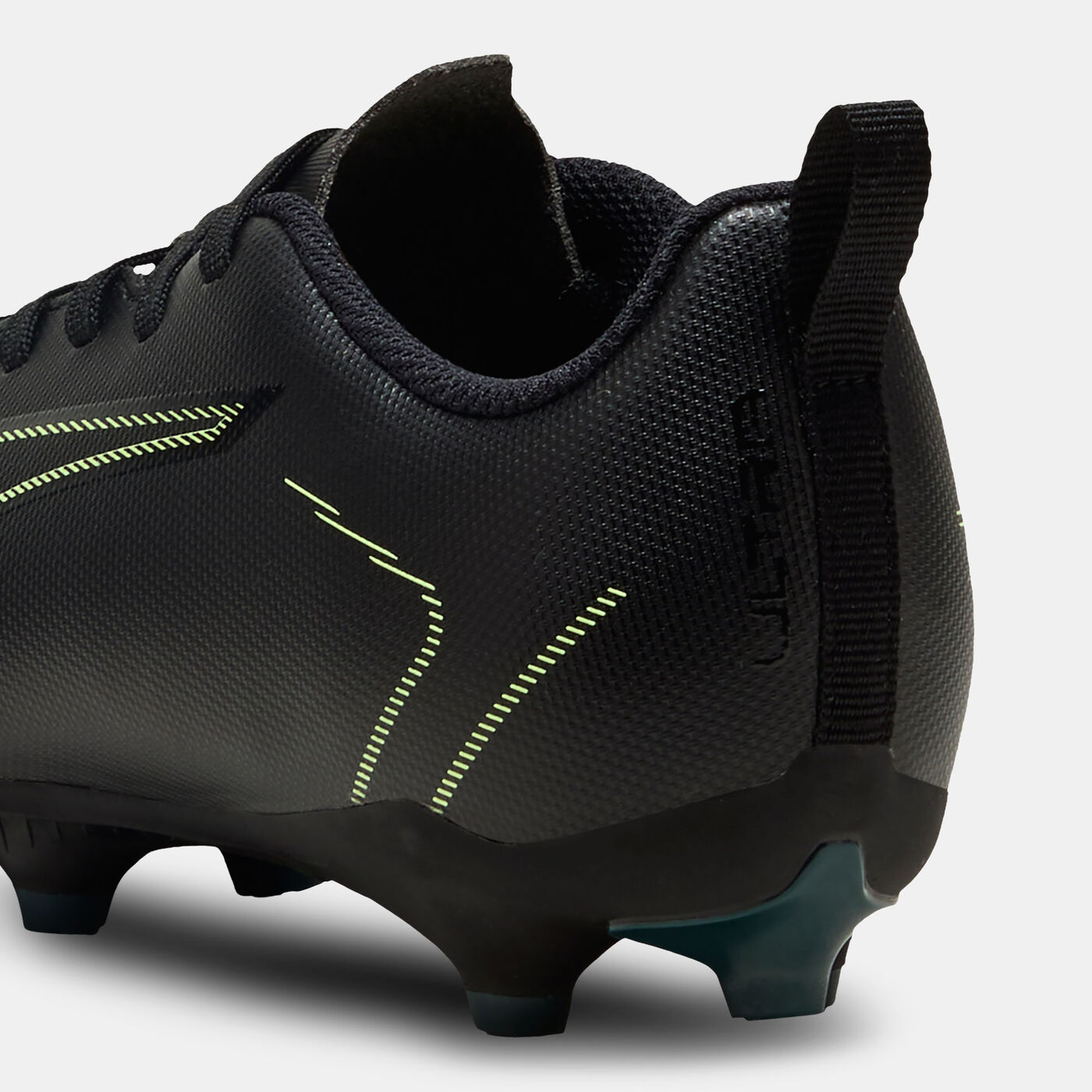 Kids' ULTRA 6 PLAY Multi-Ground Football Shoes