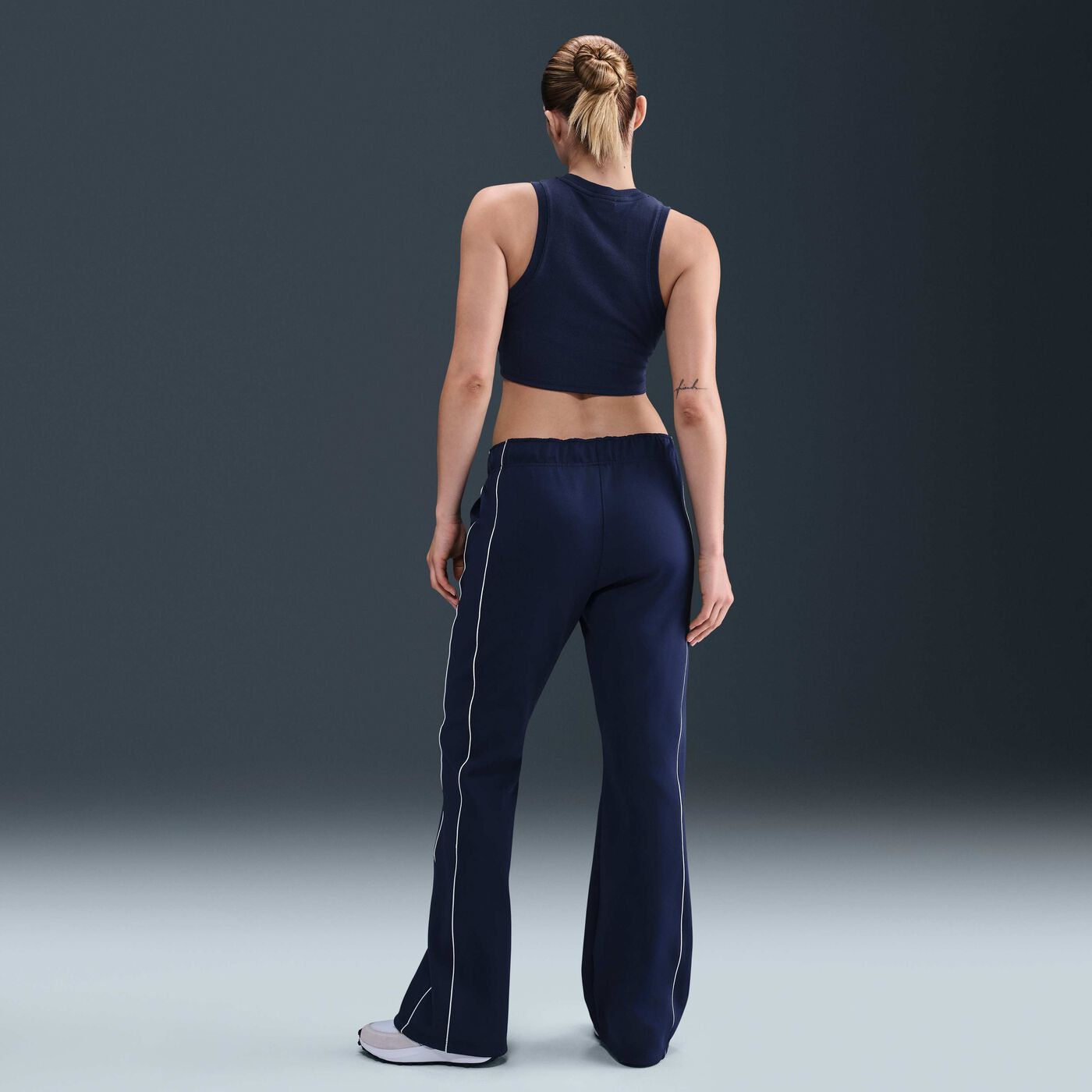 Women's Sportswear Chill Tight Cropped Mini-Rib Tank Top