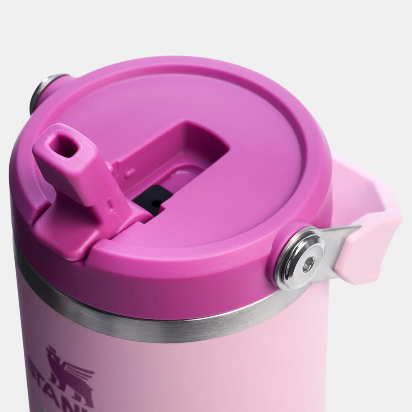 IceFlow™ Flip Straw Tumbler Water Bottle (890ml)