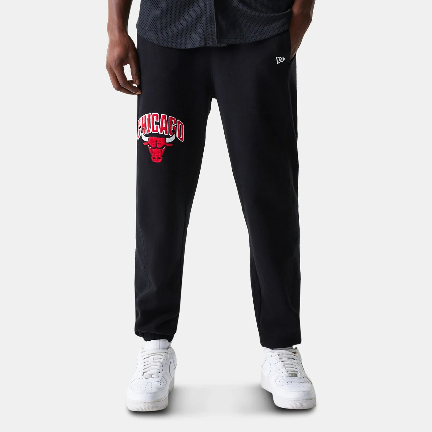 Men's NBA Chicago Bulls Arch Graphic Joggers