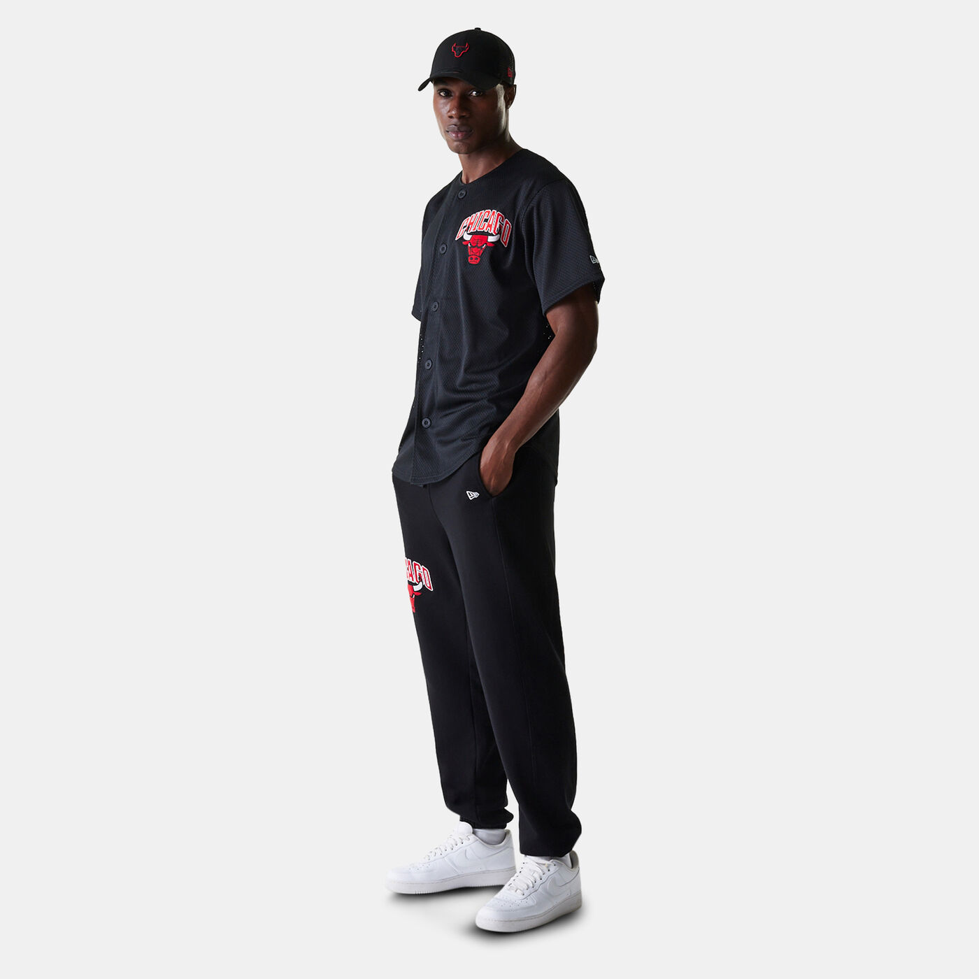 Men's NBA Chicago Bulls Arch Graphic Joggers