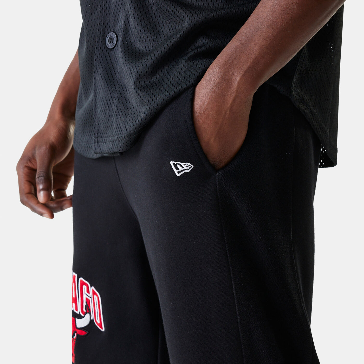 Men's NBA Chicago Bulls Arch Graphic Joggers