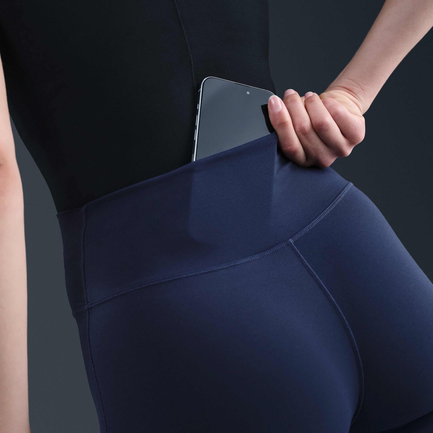 Women's One Seamless Front High-Waisted Leggings